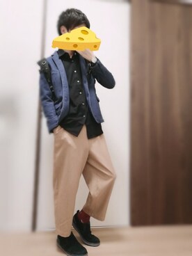 「Clarks（クラークス）のアイテム（スリッポン）」を使った、にのあ🧀さん（メンズ・169cm）の秋コーディネート