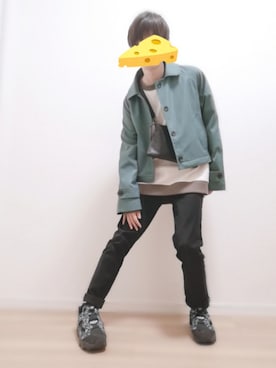 「AIVER（アイバー）のアイテム（トレンチコート）」を使った、にのあ🧀さん（メンズ・169cm）の秋コーディネート