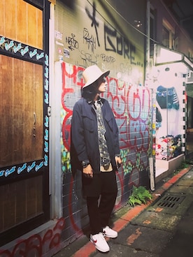 「carhartt」｜「アイテム（ノーカラージャケット）」を使った、Ed shu.さん（メンズ・181cm）の冬コーディネート