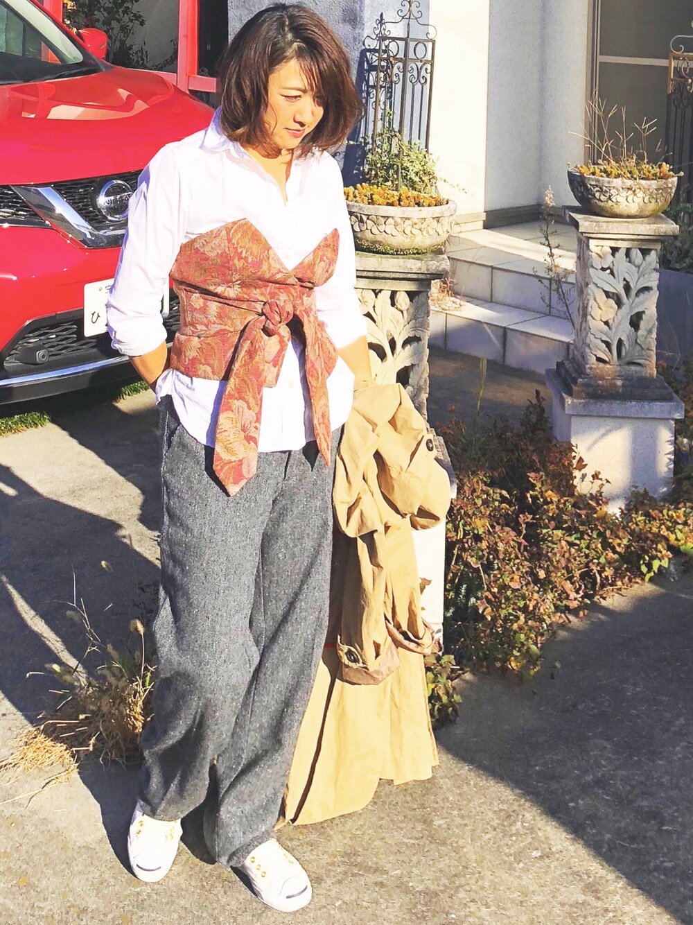 「usedのアイテム（スラックス、グレー系）」を使った、mikiさん（レディース・158cm）の秋コーディネートの1枚目の写真