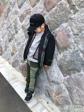 「アイテム（マウンテンパーカー、ブラック系）」を使った、sereruさん（キッズ・110cm）の春コーディネート