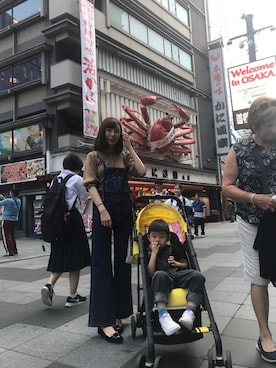 「Charlotte Olympia（シャーロットオリンピア）のアイテム」を使った、Rina🍒さん（レディース・170cm）の春コーディネート