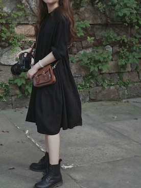 「MONKI（モンキ）のアイテム（シャツワンピース）」を使った、Reiko さん（レディース・160cm）の春コーディネート