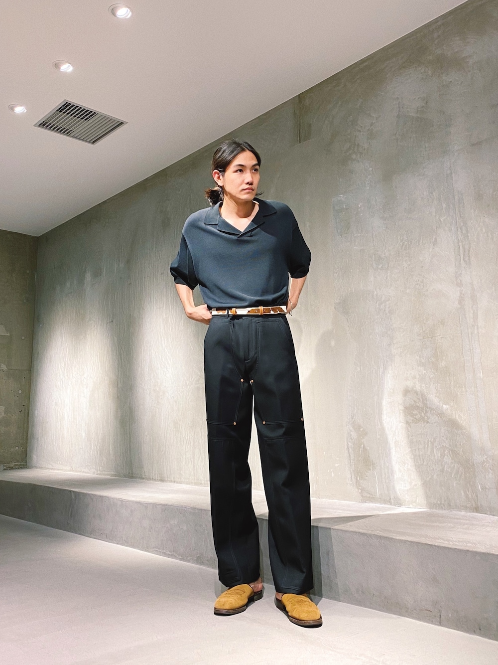 「吾亦紅、sunsea、anderssonbell、Hender Scheme」｜「SUNSEAのアイテム（トップス、ブラック系）」を使った、Kento Atsushiさん（メンズ・180cm）の夏コーディネートの1枚目の写真