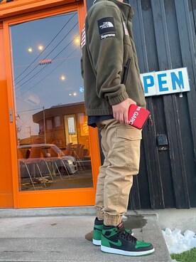 「アイテム（財布、レッド系）」を使った、MAさん（メンズ・170cm）の春コーディネート