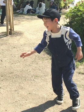 「メッシュキャップ」｜「アイテム（サロペット/オーバーオール）」を使った、mtyamamaさん（キッズ・110cm）の春コーディネート