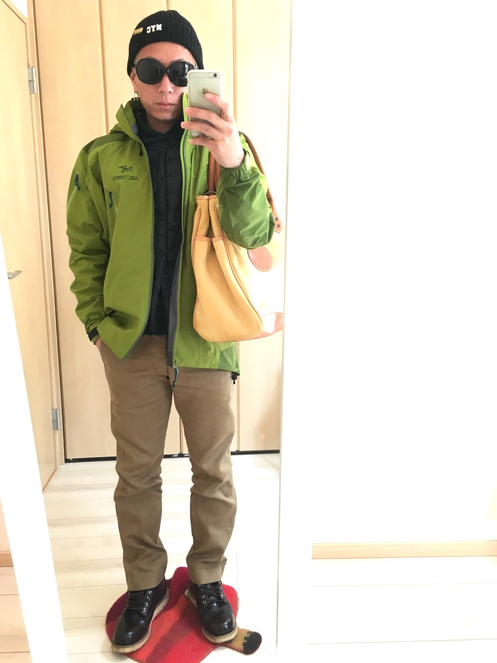 「冬コーデ、オトナカジュアル、ARC'TERYX、Ralph Lauren、rrl、モンベルインナーダウン愛好会、mont-bell、マウンテンパーカー」｜「SEVENDAYS=SUNDAYのアイテム（ニットキャップ/ビーニー、ブラック系）」を使った、Coffyさん（メンズ・170cm）の冬コーディネートの1枚目の写真