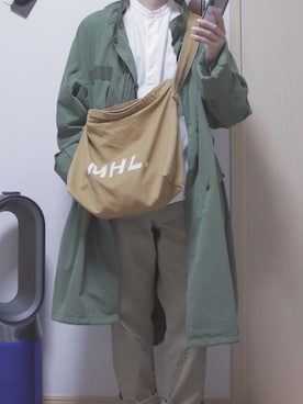 「MHL.」｜「アイテム（モッズコート）」を使った、ましろさん（メンズ・165cm）の春コーディネート