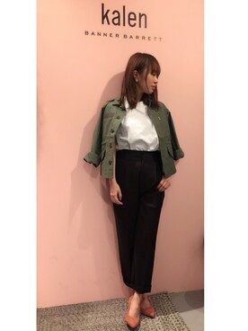 「ストライプパンツ」｜「アイテム（ミリタリージャケット）」を使った、mioさん（レディース・153cm）の春コーディネート
