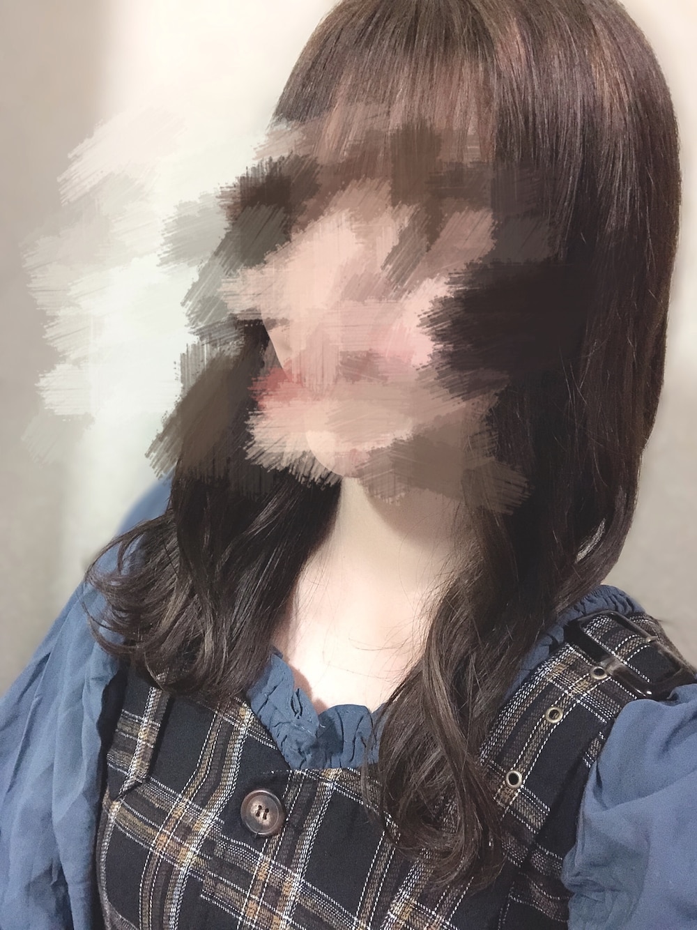 「ワンピース、チェックワンピース、ブルー、ボリューム袖、プチプラ、GRL、休日コーデ」｜「GRLのブラウスXベルト付きマーメイドジャンパースカートセット（ジャンパースカート、ブラック系）」を使った、Alicia Bambooさん（レディース・159cm）の春コーディネートの1枚目の写真