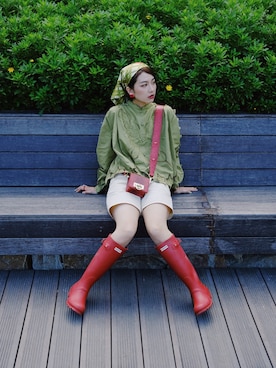 「アイテム（レインシューズ）」を使った、青城山大王さん（レディース・160cm）の夏コーディネート