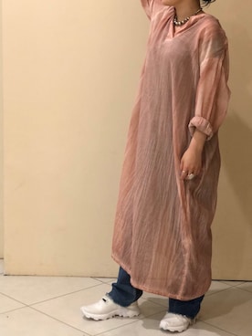 「白スニーカー」｜「アイテム（ワンピース/ドレス、ピンク系）」を使った、さゆるゆるさん（レディース・155cm）の春コーディネート