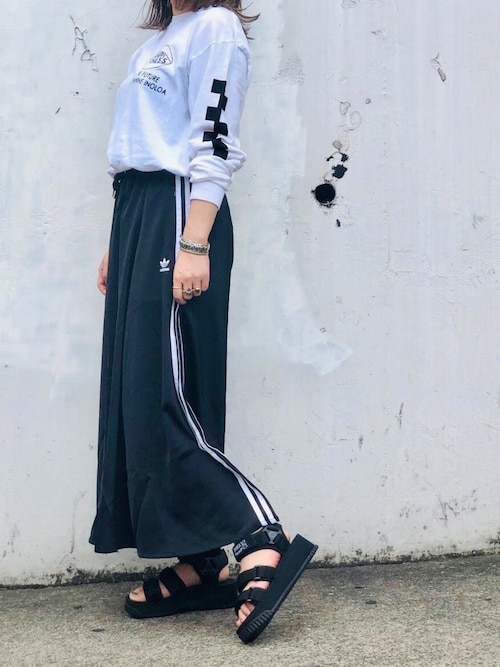 【美品】adidas originals サテンフレアロングスカートブラック adidas（アディダス）の「ロング サテン スカート [LONG SATIN