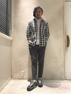 「CIAOPANIC TYPY（チャオパニックティピー）のスーパーストレッチテックイージーパンツ（スラックス）」を使った、Yusuke Tanakaさん（メンズ・173cm）の夏コーディネート