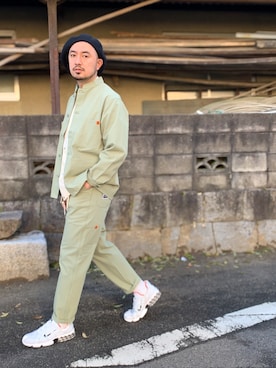 「UNIVERSAL OVERALL（ユニバーサルオーバーオール）のアイテム（ジャケット/アウター）」を使った、Yusuke Tanakaさん（メンズ・173cm）の冬コーディネート