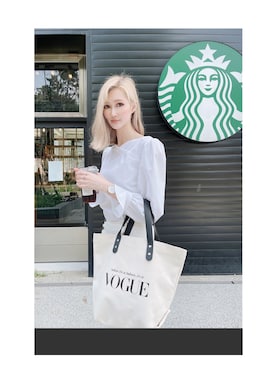 張茉Zhang  Moさんのコーディネート