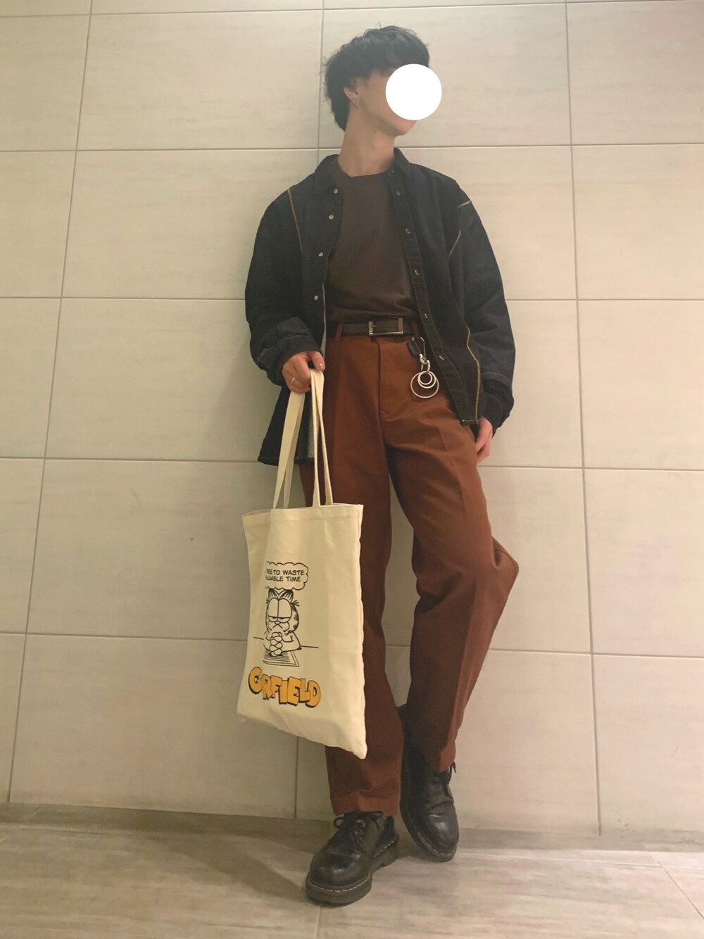 「wearhalloween2019、秋コーデ、きれいめカジュアル、シンプル、ブラウン、シルバーアクセサリー、いいね、save、フォローお願いします🤑、タックイン、オトナカジュアル、ootd」｜「Jiedaのアイテム（デニムジャケット、ブルー系）」を使った、るいさん（メンズ・170cm）の秋コーディネートの1枚目の写真