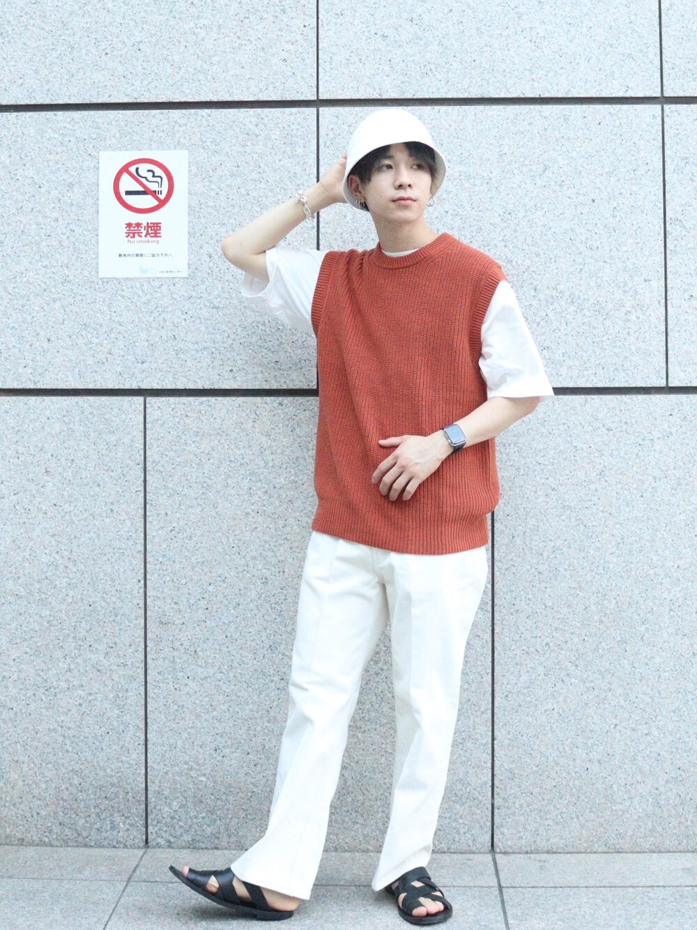 「シンプルスタイル、今日のコーデ、夏だ！Tシャツ着よう！、いいね、save、フォローお願いします🤑、ootd、ホワイト、オレンジ、ベスト、ハット、キレイめ」｜「Steven Alanの＜Steven Alan＞ GARMENT DIE MARINE HAT/ハット（ハット、ホワイト系）」を使った、るいさん（メンズ・170cm）の夏コーディネートの1枚目の写真