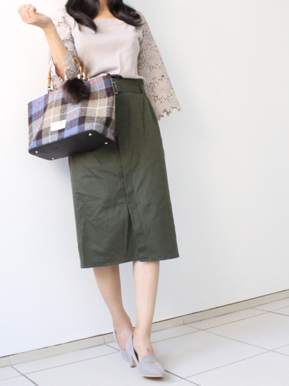 「ドラフトしまむら、大人カジュアル、ootd、おしゃれさんと繋がりたい、プチプラ、オトナ女子、秋のコーデ、ママコーデ、しまむら、outfit」｜「しまむらのアイテム（スカート、グリーン系）」を使った、nonameさん（レディース・158cm）の秋コーディネートの1枚目の写真