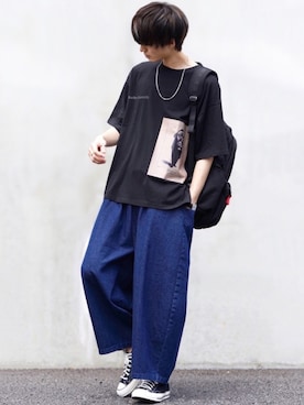 「アートTシャツ」｜「アイテム（アクセサリー）」を使った、taiさん（メンズ・179cm）の春コーディネート