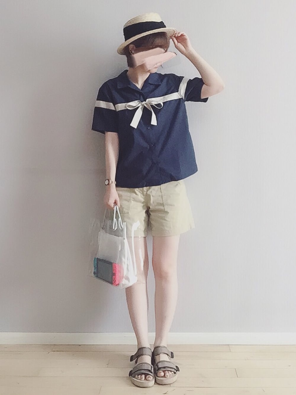 「夏、むぎわら帽子」｜「I am I in fact...の超長綿ｸﾘｽﾋﾟｰ      ﾀｲﾌﾟﾗｲﾀﾘﾎﾞﾝ開襟ｼｬﾂ（シャツ/ブラウス、ブルー系）」を使った、wakuwakuさん（レディース・165cm）の夏コーディネートの1枚目の写真