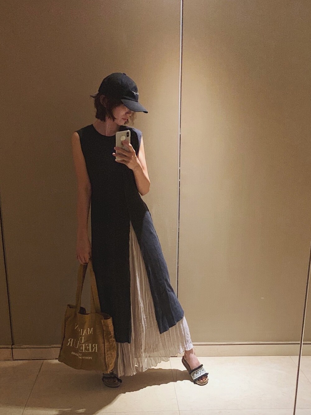 「REEFUR #maisondereefur #ootd #OUTFIT #look #today、Ungrid、夏」｜「Ungridのフロントスリットノースリニットワンピース（ワンピース、ブラック系）」を使った、moz777さん（レディース・170cm）の夏コーディネートの1枚目の写真