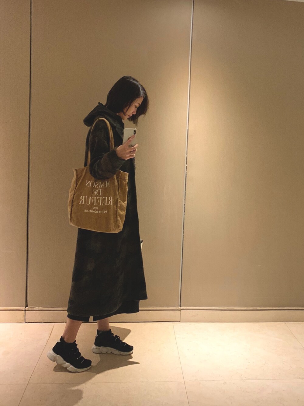 「ootd、oversize、outfit、MAISON DE REEFUR、秋のコーデ」｜「MAISON DE REEFURのアイテム（ワンピース/ドレス、ブラック系）」を使った、moz777さん（レディース・170cm）の秋コーディネートの1枚目の写真