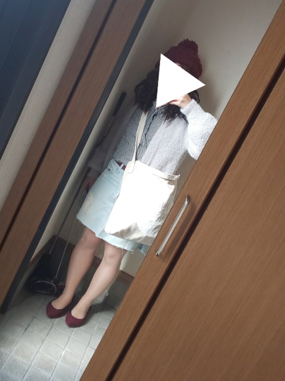 「ストリート服が好き、カジュアル、プチプラコーデ、秋冬コーデ、GU、ローリーズファーム(LOWRYS FARM)、gym master 、UNIQLO、ラフ、低身長」｜「gym masterのアイテム（バッグ、ベージュ系）」を使った、さっぷさん（レディース・152cm）の秋コーディネートの1枚目の写真
