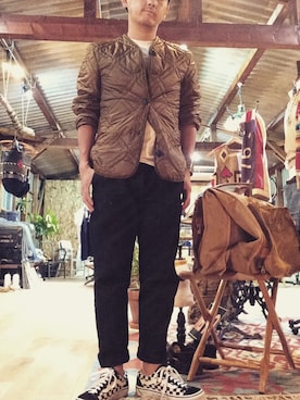 「FAR EASTERN ENTHUSIAST（ファーイースタンエンスージアスト）のアイテム（パンツ）」を使った、BLANKETさん（メンズ・165cm）の冬コーディネート