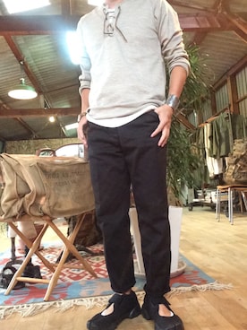 「FAR EASTERN ENTHUSIAST（ファーイースタンエンスージアスト）のアイテム（パンツ）」を使った、BLANKETさん（メンズ・165cm）の冬コーディネート