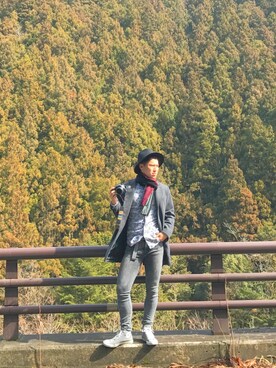 「アイテム（ステンカラーコート）」を使った、SHINJIさん（メンズ・173cm・10代）の春コーディネート
