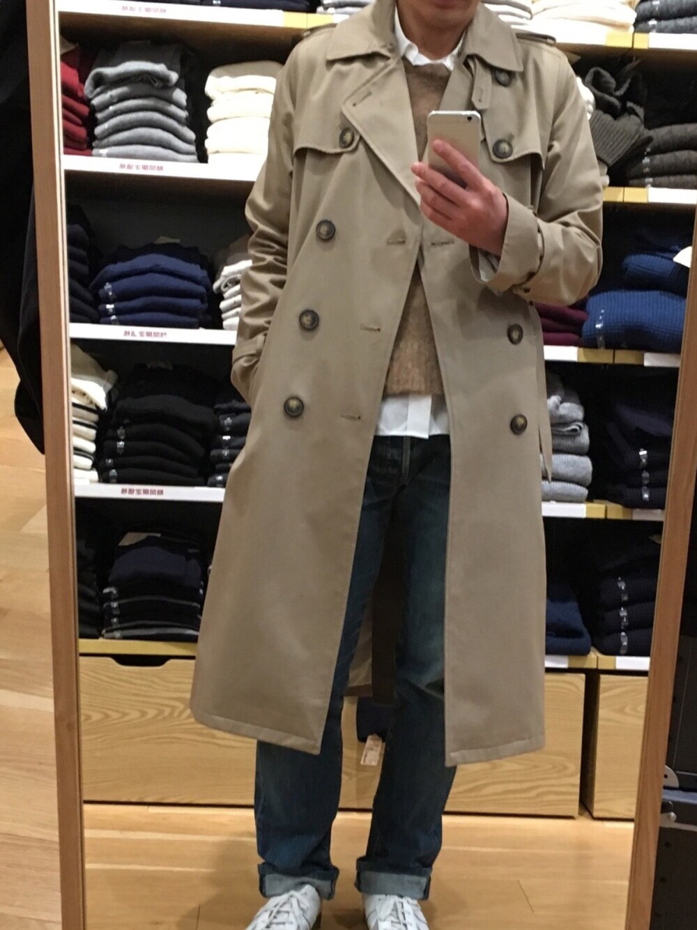 A.P.C.のトレンチコートを使ったメンズ人気ファッションコーディネート