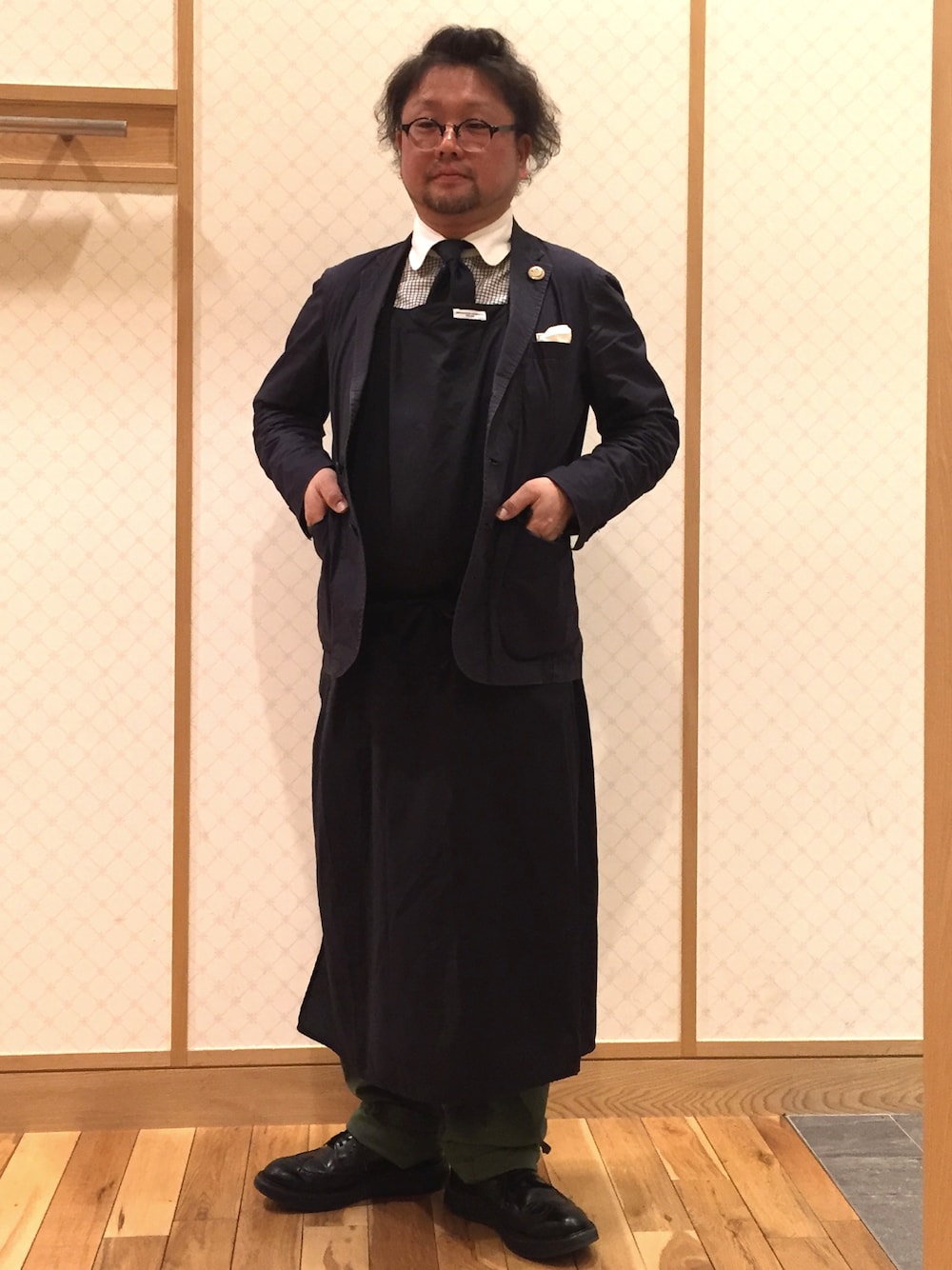 Engineered Garmentsのエプロンを使った人気ファッション