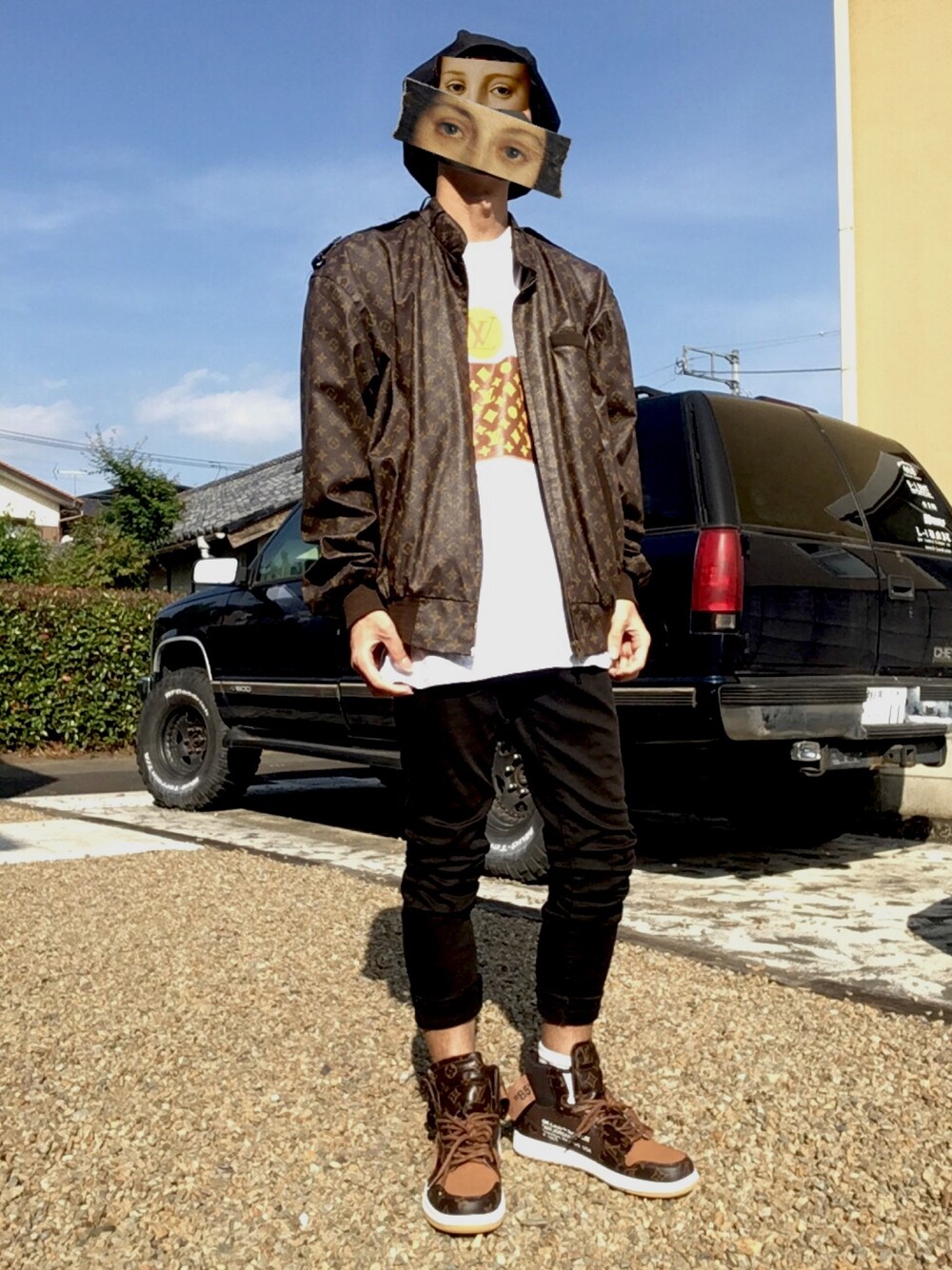 「LouisVuitton、kaiko、dope、pop」｜「LOUIS VUITTONのアイテム（ブルゾン、ブラウン系）」を使った、寺さん（メンズ・270cm）の春コーディネートの1枚目の写真