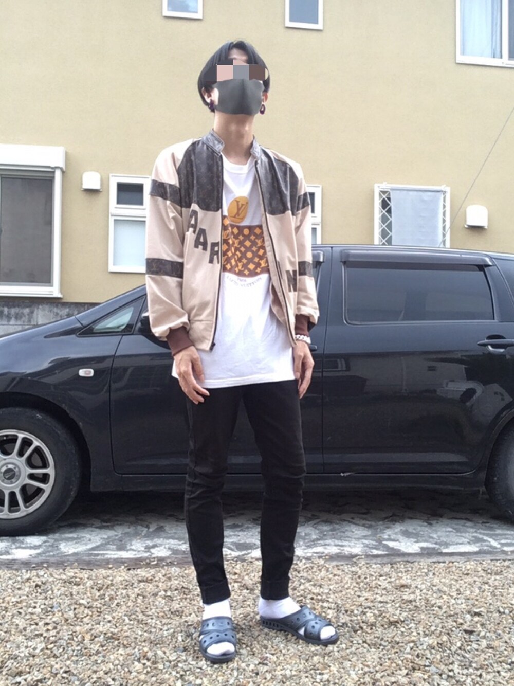 「これが私をアゲる服、ルイヴィトン、便所サンダル、LouisVuitton、dope、pop」｜「LOUIS VUITTONのアイテム（ブルゾン、ベージュ系）」を使った、寺さん（メンズ・270cm）の春コーディネートの1枚目の写真