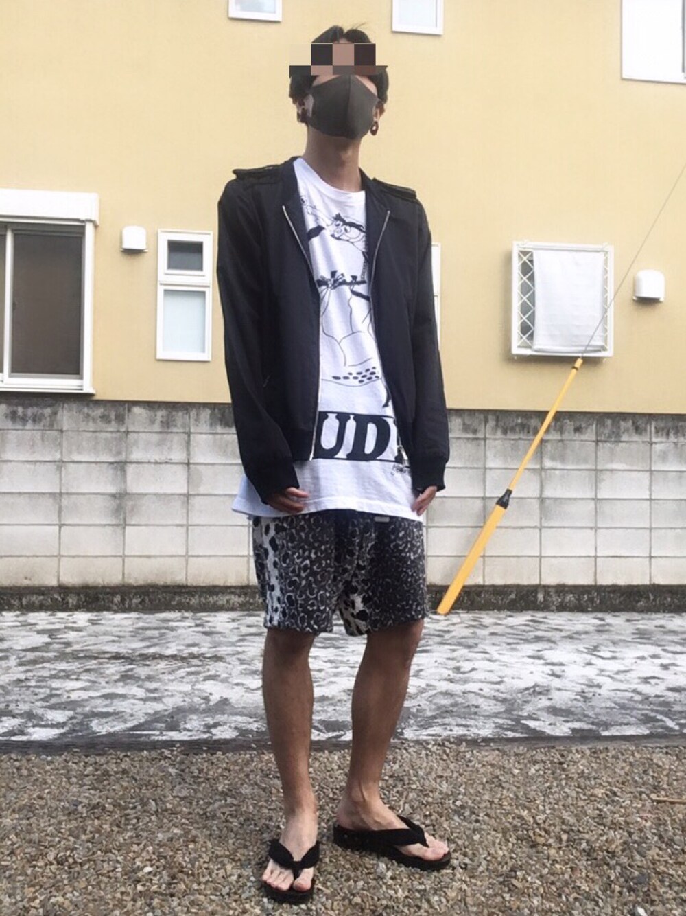 「メッシュ、バンビ、ディズニー、バウンティーハンター(BOUNTY HUNTER)、geta、下駄、dope、pop」｜「VICTIM VIXEN VICTORのアイテム（ブルゾン、ブラック系）」を使った、寺さん（メンズ・270cm）の夏コーディネートの1枚目の写真