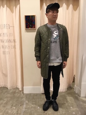 「coen（コーエン）のOUTLAST(R)ミリタリーコート（ミリタリージャケット、グリーン系）」を使った、coen のもとさん（メンズ・172cm）の秋コーディネート