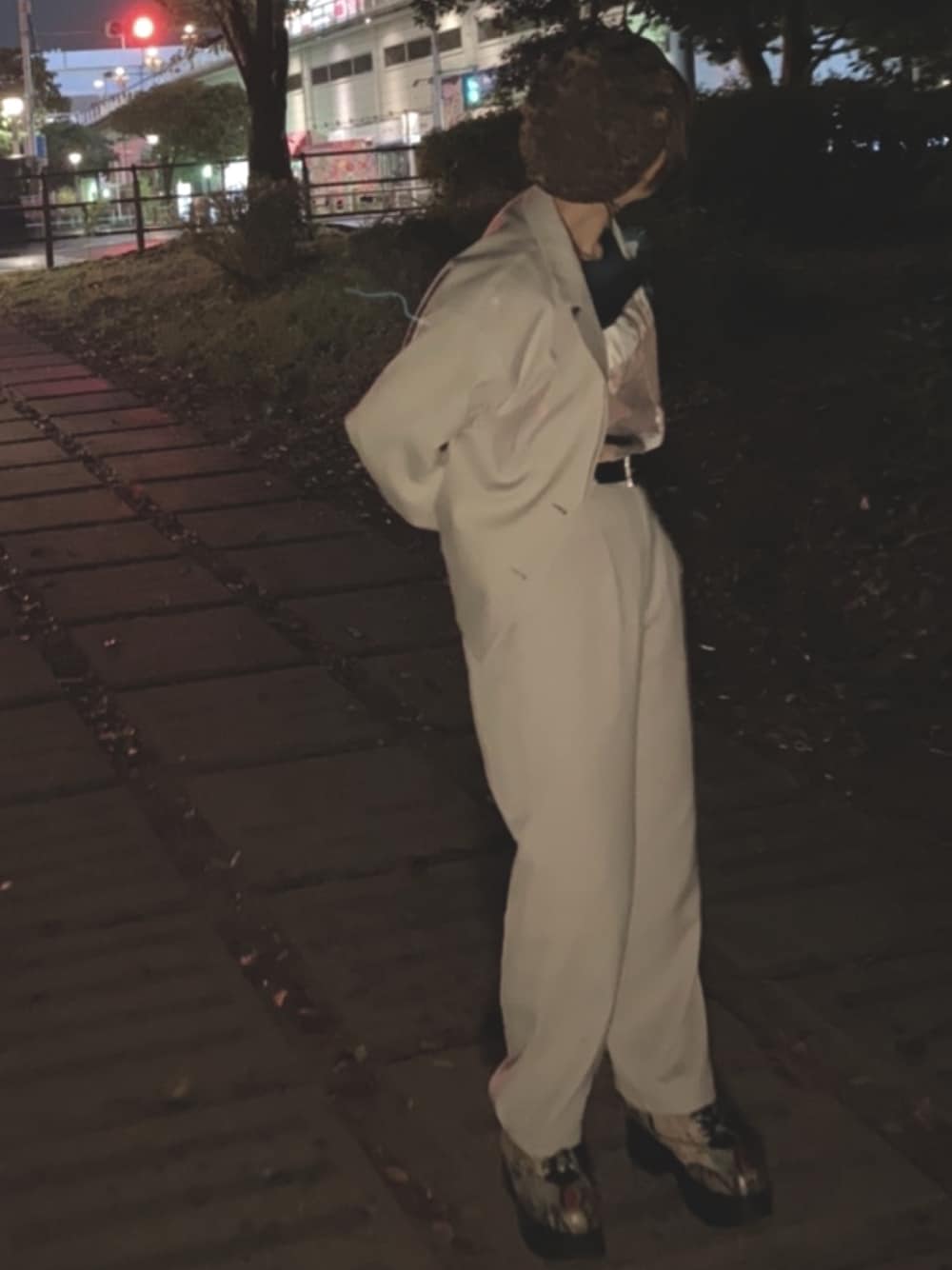 「ZARAのアイテム（Tシャツ/カットソー、ブラック系）」を使った、たぬきちゃんさん（レディース・163cm）の秋コーディネートの1枚目の写真