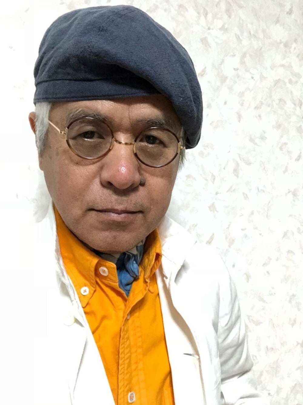 「休日スタイル、ベレー帽、丸メガネ、オッドベスト、大人コーデ、夏コーデ、大人カジュアル」｜「フレンチビンテージのアイテム（ミリタリージャケット、ホワイト系）」を使った、しまうまおじさんさん（メンズ・165cm）の夏コーディネートの1枚目の写真
