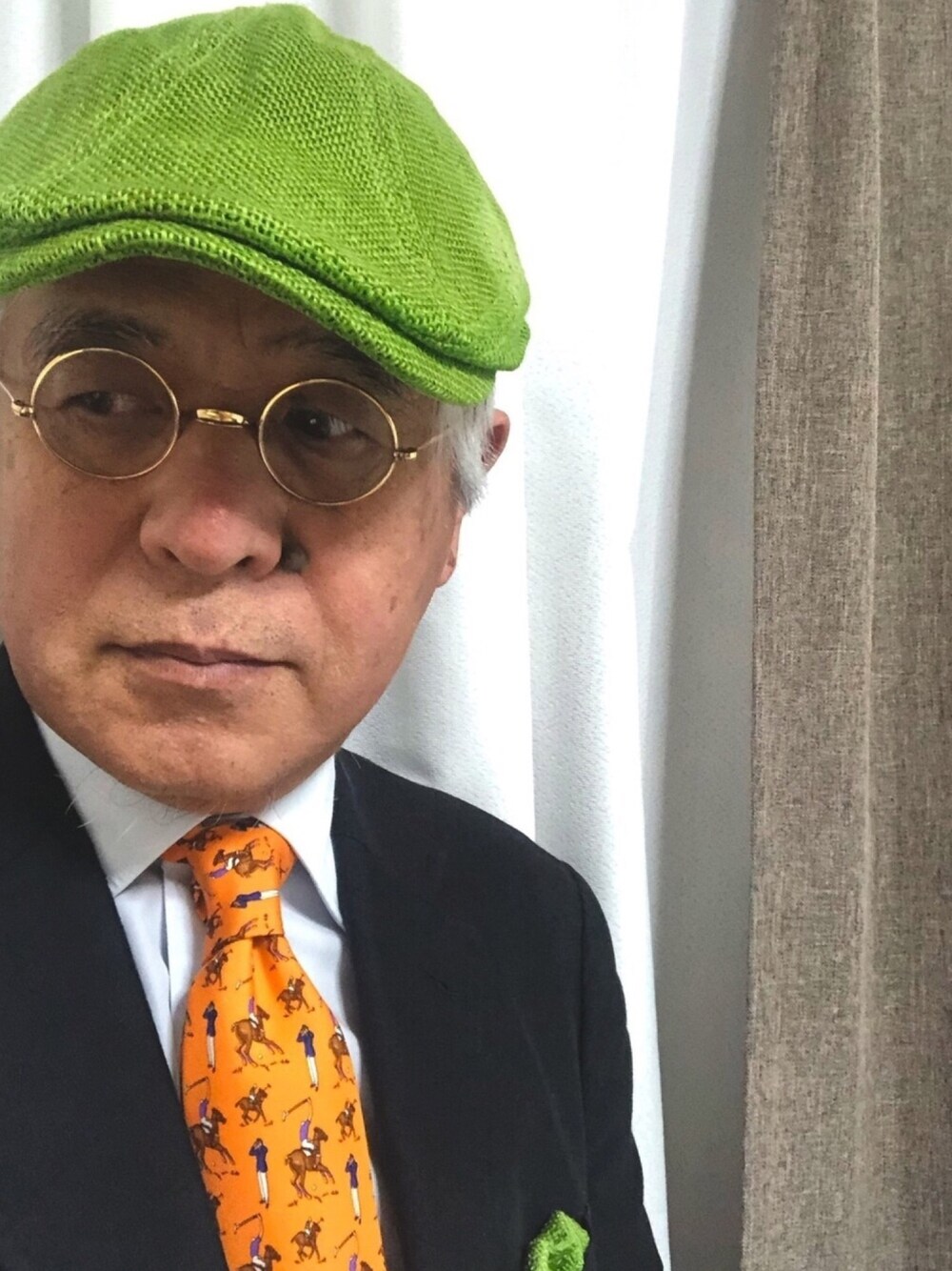 「ハンチング、丸メガネ、リネンジャケット、キレイめコーデ、秋のコーデ、大人コーデ、トラッド、おしゃれさんと繋がりたい」｜「KOREAのアイテム（ハンチング/ベレー帽、グリーン系）」を使った、しまうまおじさんさん（メンズ・165cm）の秋コーディネートの1枚目の写真