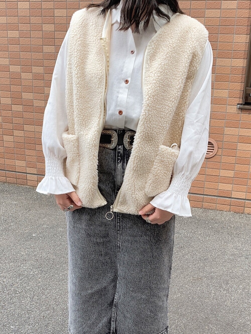 「大人カジュアル、春夏コーデ、低身長、ブラウス、今日のコーデ」｜「GUのアイテム（デニムスカート、ブラック系）」を使った、hiyocode1207さん（レディース・151cm）の春コーディネートの1枚目の写真
