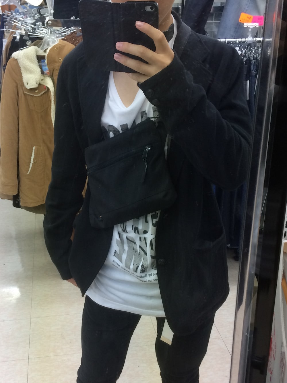 「wearhalloween2018、おしゃれさんと繋がりたい、シンプルコーデ、今日のコーデ、プチプラコーデ」｜「no brandのアイテム（ジャケット/アウター、ブラック系）」を使った、yousukeさん（メンズ・169cm）の秋コーディネートの1枚目の写真