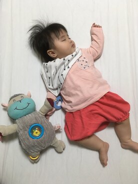 「ZARA（ザラ）のアイテム（Tシャツ/カットソー、ピンク系）」を使った、あおさん（キッズ・70cm）の秋コーディネート