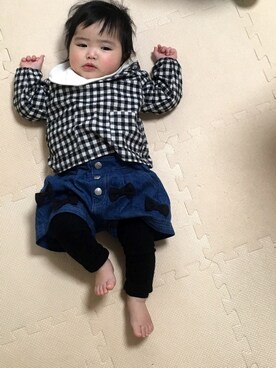 「BREEZE（ブリーズ）のアイテム（デニムパンツ、ブルー系）」を使った、あおさん（キッズ・70cm）の冬コーディネート