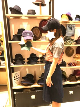 「アイテム（キャップ）」を使った、14+ イオンモール浦和美園店 スタッフさん（レディース・141cm）の秋コーディネート