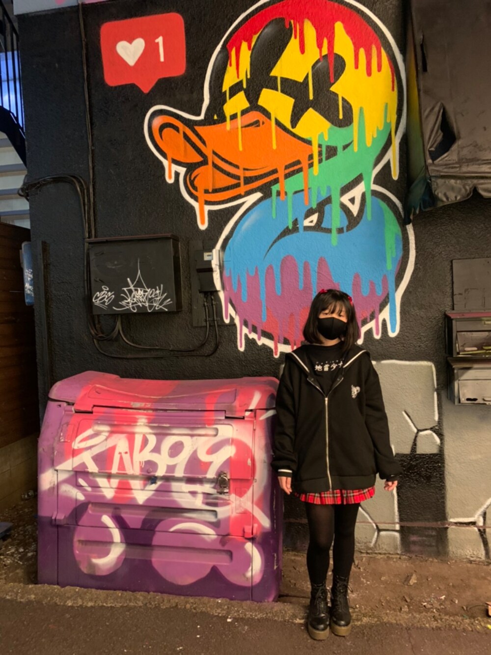 「DrugHoney、渋谷、地雷、病みかわいい、学生、初心者、歌い手、すとぷり、ちょこらび、騎士A」｜「Drug Honeyのアイテム（ジャケット/アウター、ブラック系）」を使った、Nicoさん（レディース・155cm）の秋コーディネートの1枚目の写真