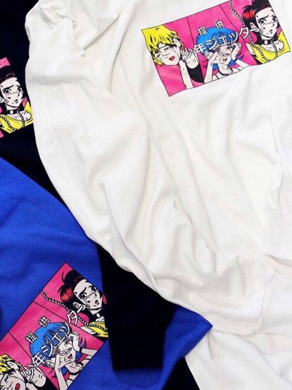 「Tシャツ、少年ジェッター、ロンT、ビビットカラー、ネオンカラー、デザインTシャツ、アニメT、エモい、購入品、コーデじゃない」｜「少年ジェッターのアイテム（Tシャツ/カットソー、ホワイト系）」を使った、s_mikuさん（レディース・157cm）の春コーディネートの1枚目の写真