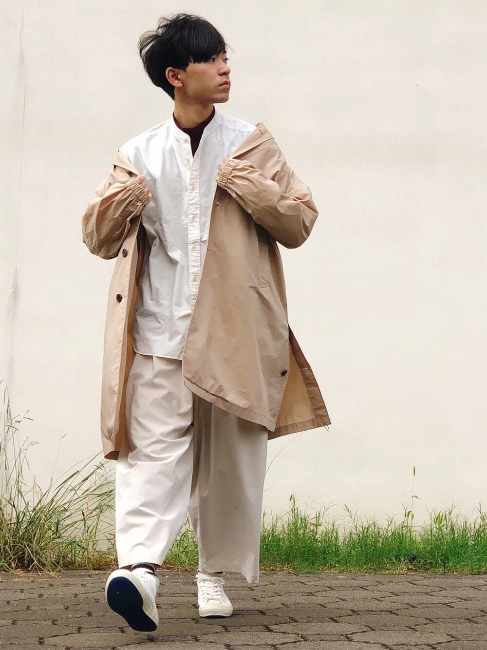 「オシャレパッソ、wearhalloween2018、秋コーデ、ビックシルエット、ゆるコーデ、シンプル、ワインレッド、ユニクロ、ワイドパンツ、ストリート」｜「UNIQLOのMEN ソフトタッチハイネックT（長袖）（Tシャツ/カットソー、レッド系）」を使った、山田和俊さん（メンズ・167cm）の秋コーディネートの1枚目の写真