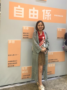 「no brand（ノーブランド）のアイテム（ピーコート）」を使った、Kristy Ng さん（レディース・157cm）の夏コーディネート