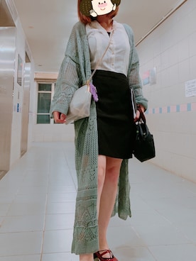 「no brand（ノーブランド）のアイテム（ピーコート）」を使った、Kristy Ng さん（レディース・157cm）の秋コーディネート